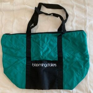 NWOT Bloomingdale's Exclusive Teal and Black Quilted Bag